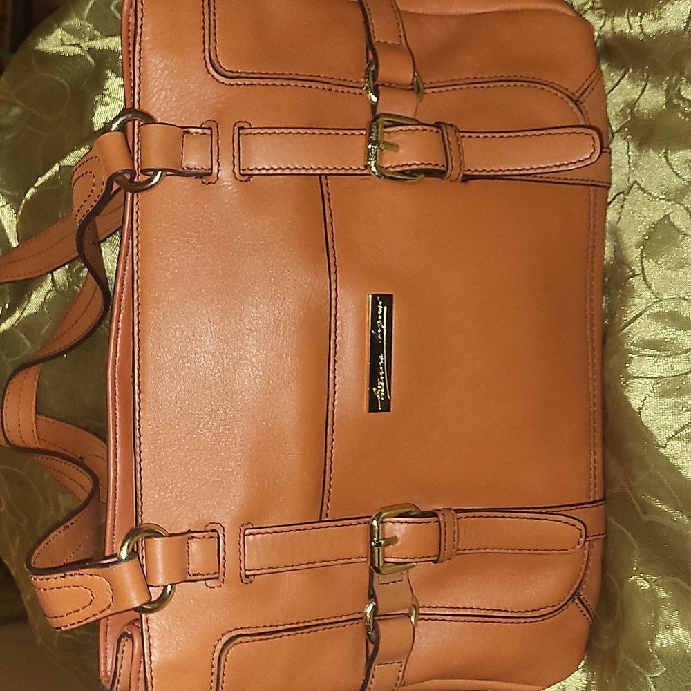 🛍Beautiful! Etienne Aigner Bag- New without Tags🛍